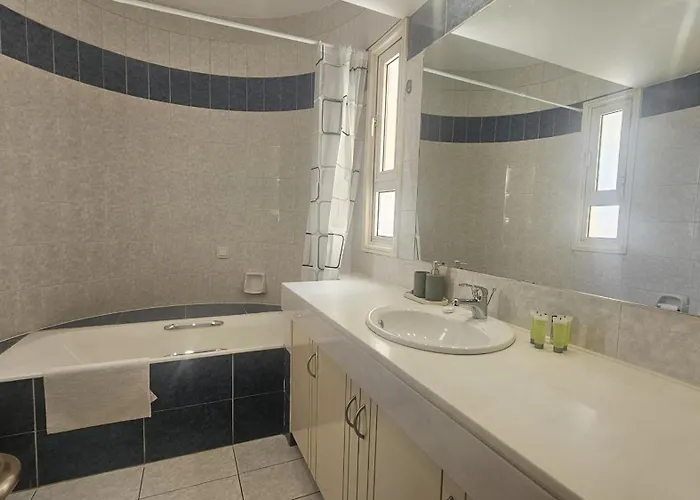 Апартаменти Elion *